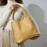 Venezia — Large Leather Bucket Tote